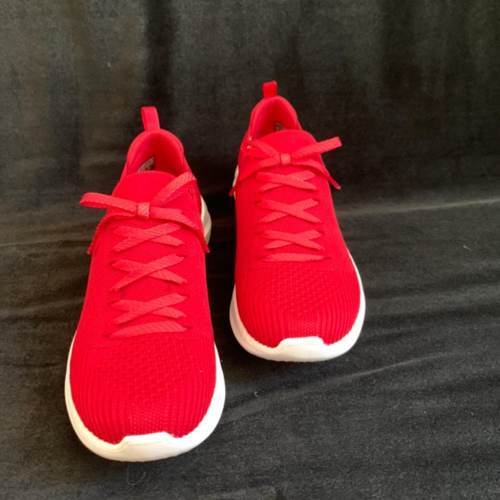 NEVER WORN Sketchers Red Sneakers